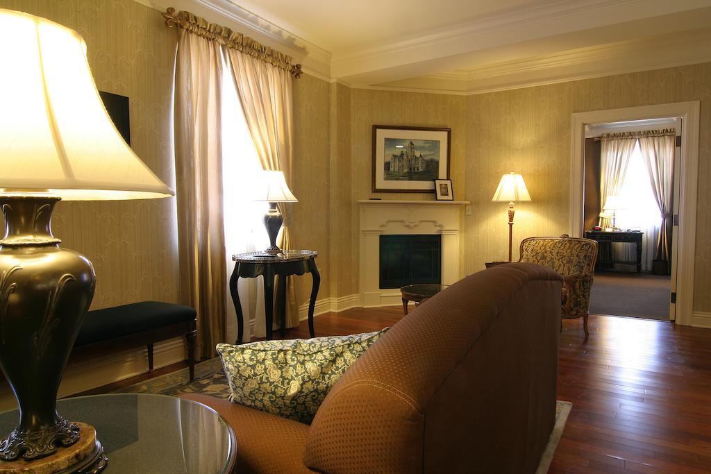 Charley Creek Inn Wabash Екстериор снимка