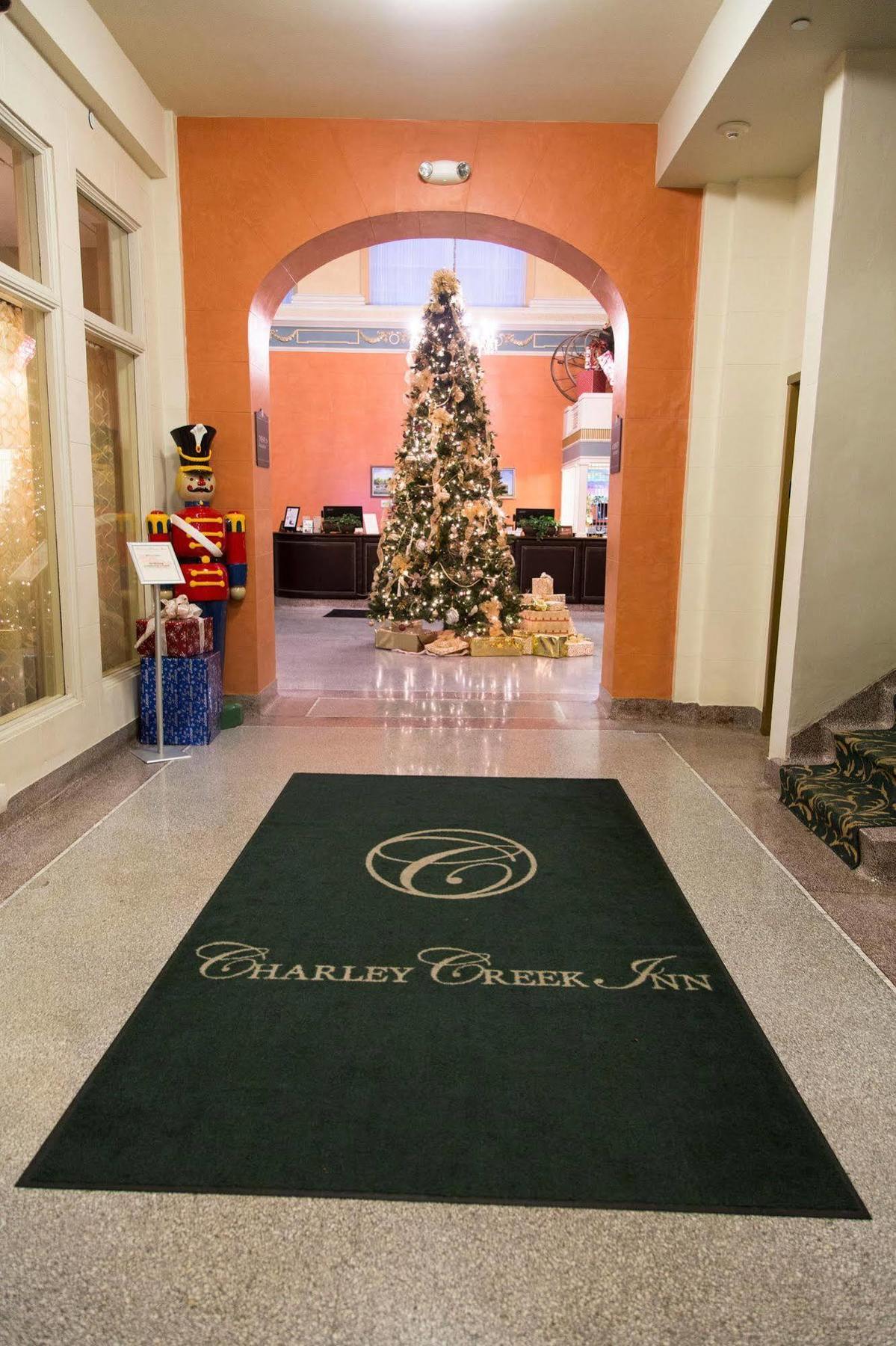 Charley Creek Inn Wabash Екстериор снимка