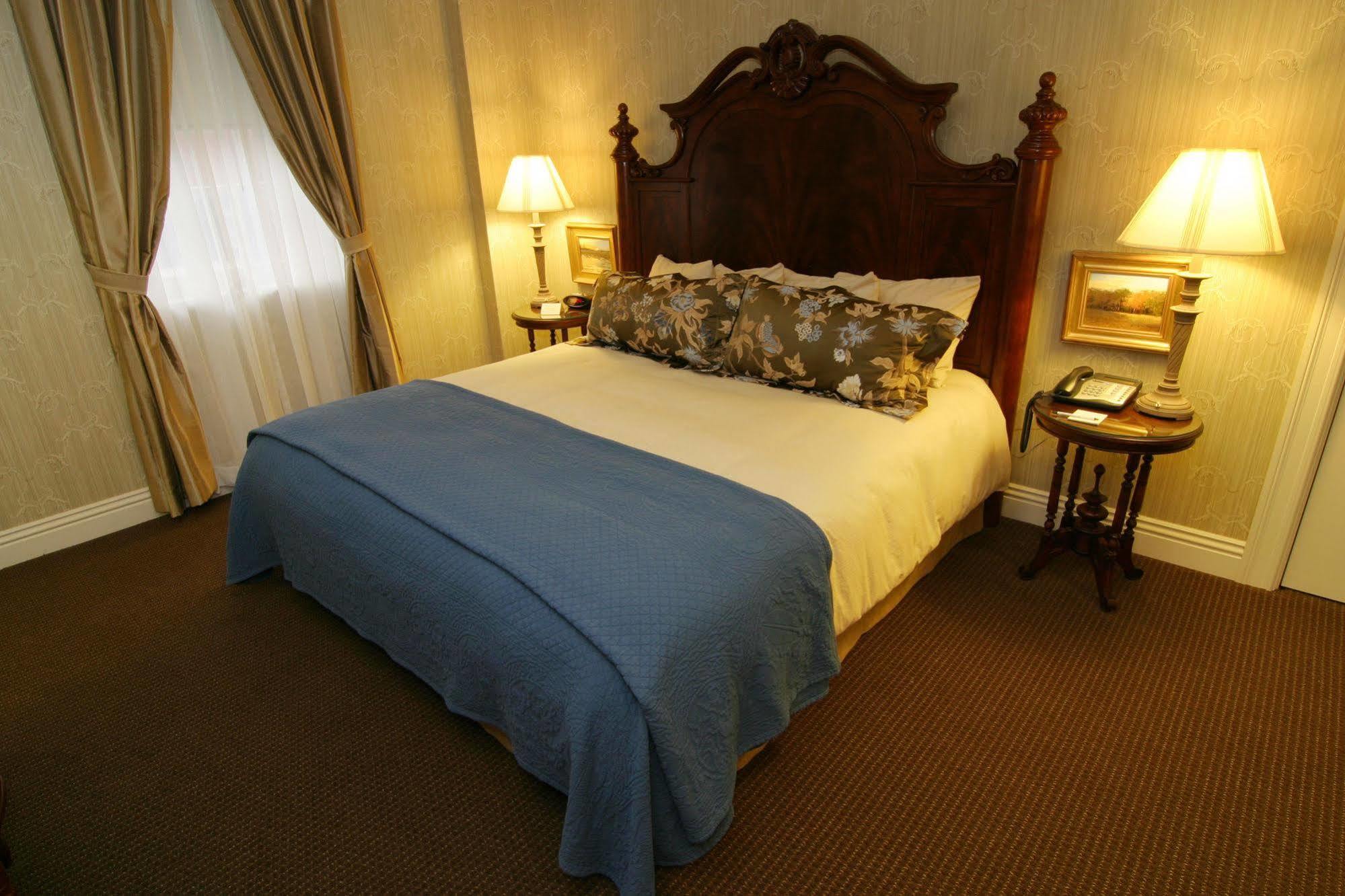 Charley Creek Inn Wabash Стая снимка